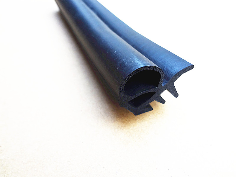 EPDM sponge rubber extrusion