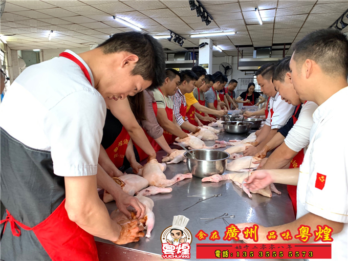 广东烧鹅的腌制的方法