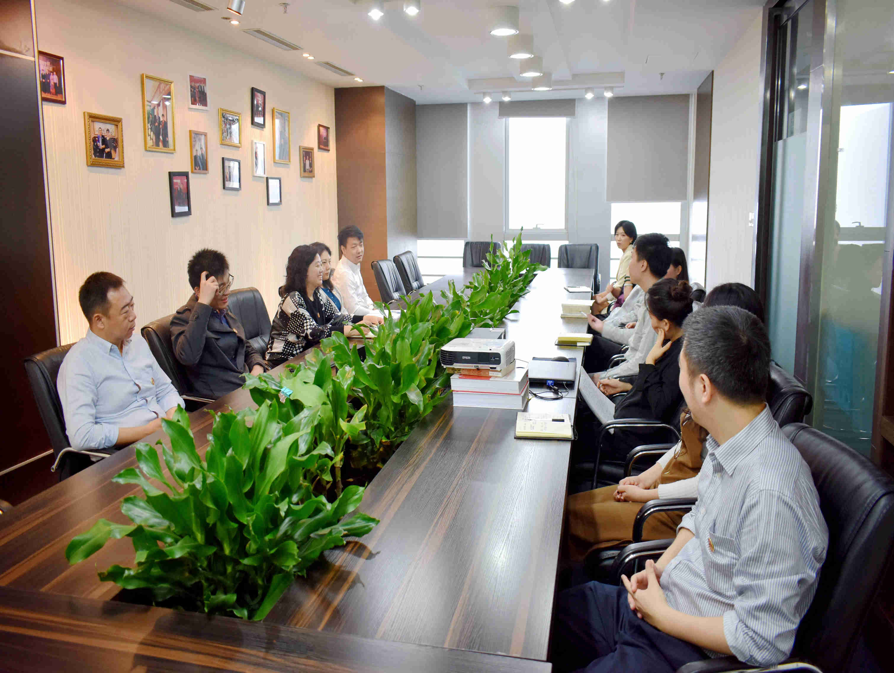 北京英国威廉希尔公司鸿图集团企业新闻——辩论赛 北京英国威廉希尔公司鸿图集团企业新闻——辩论赛