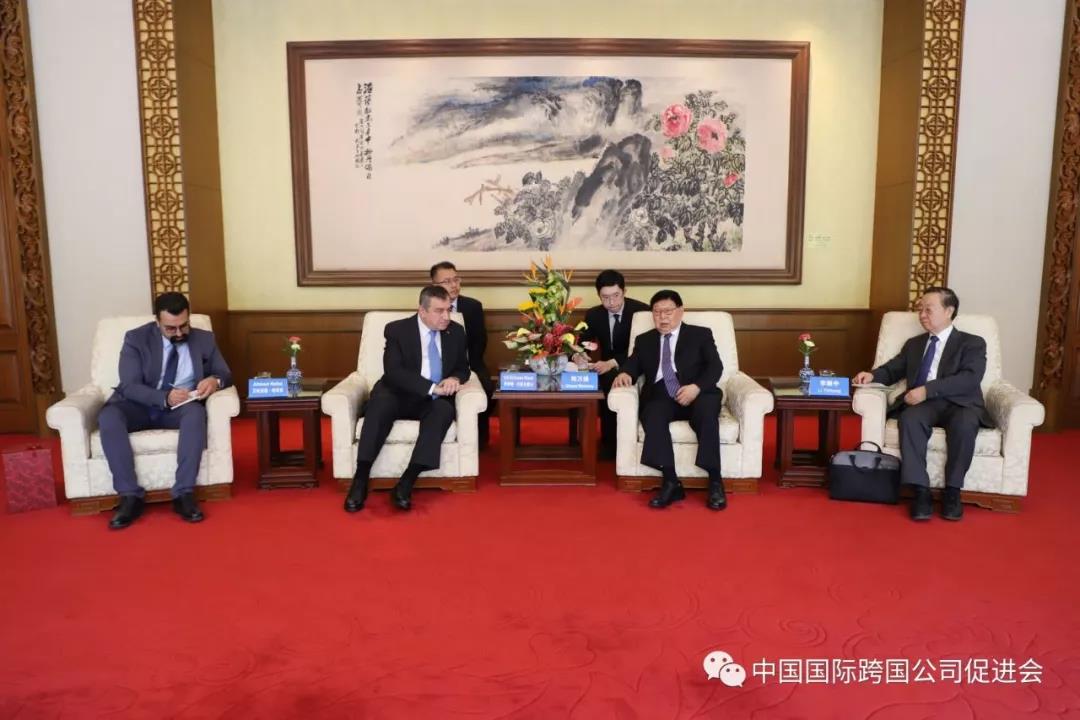 十一届全国政协郑万通副主席会见埃及前总理、沙拉夫可持续发展基金会主席伊萨姆·沙拉夫博士一行 十一届全国政协郑万通副主席会见埃及前总理、沙拉夫可持续发展基金会主席伊萨姆·沙拉夫博士一行