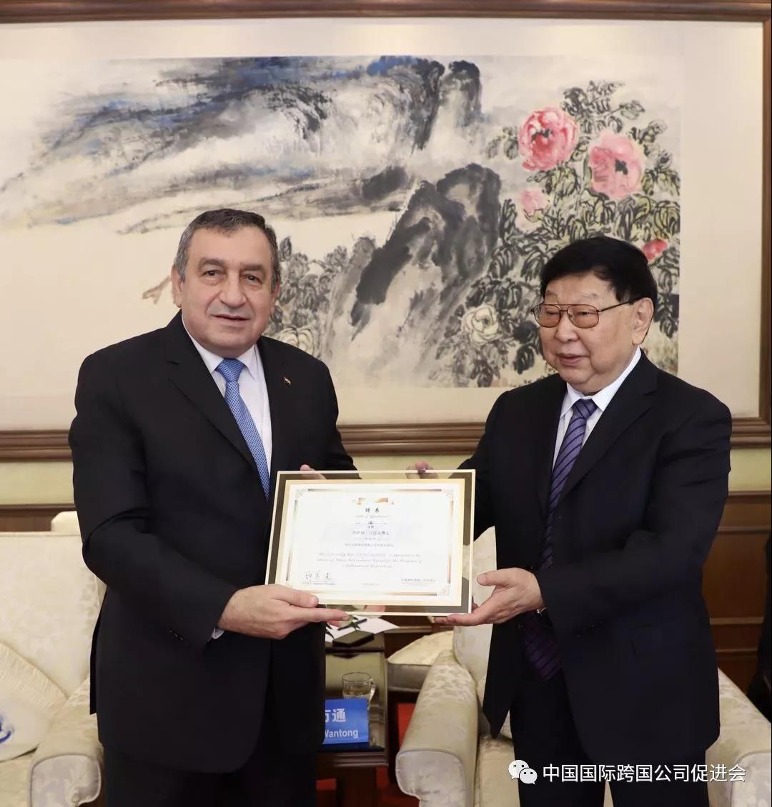 十一届全国政协郑万通副主席会见埃及前总理、沙拉夫可持续发展基金会主席伊萨姆·沙拉夫博士一行 十一届全国政协郑万通副主席会见埃及前总理、沙拉夫可持续发展基金会主席伊萨姆·沙拉夫博士一行