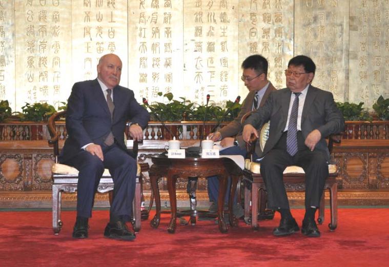 十一届全国政协副主席、我会会长郑万通在京会见俄罗斯联邦会议联邦委员会经济政策委员会主席、上海合作组织前秘书长、俄罗斯中国友好协会主席德米特里.费奥多罗维奇.梅津采夫一行