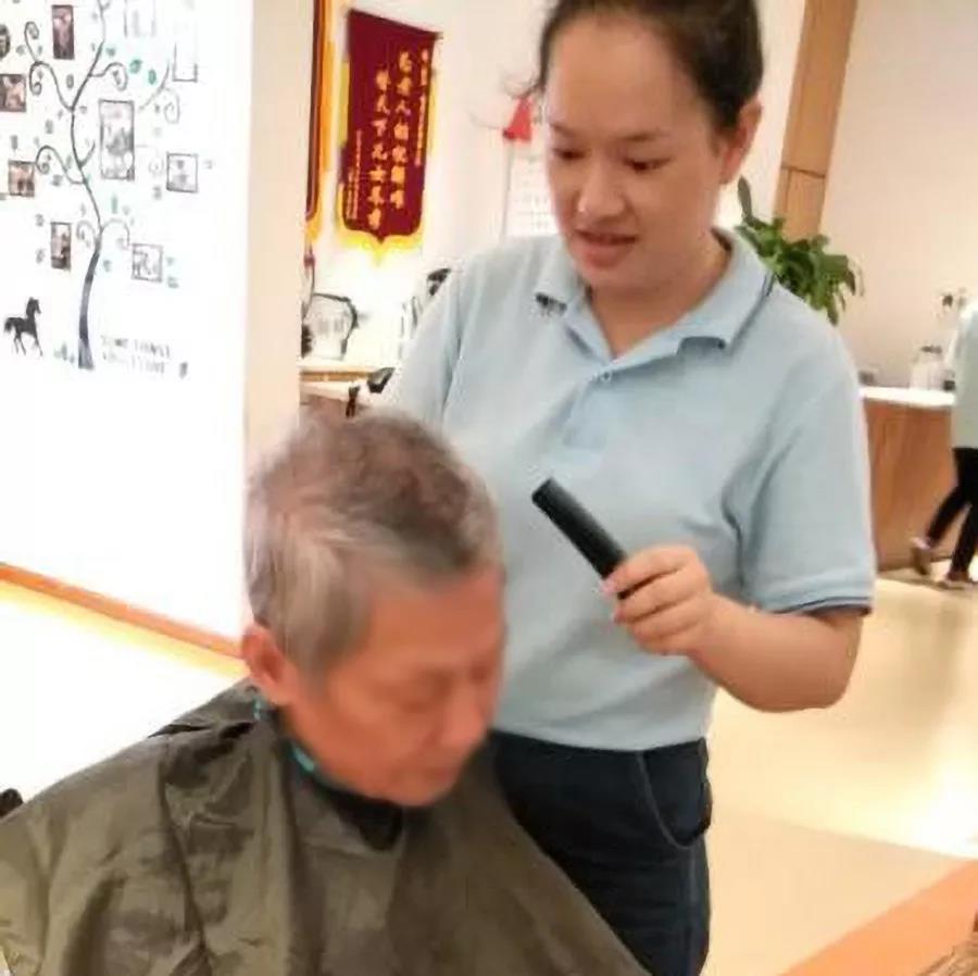 国寿社区养老周报：情系长者 家之陪伴