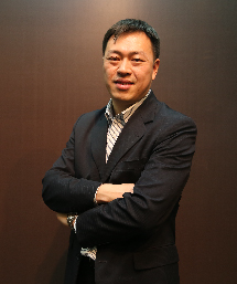 虞坚