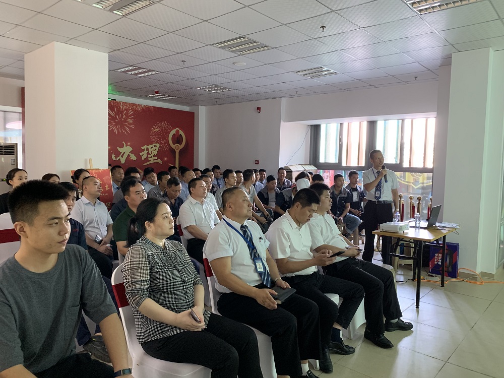 深圳汇裕名都花园住户顺利入住 深圳汇裕名都花园住户顺利入住