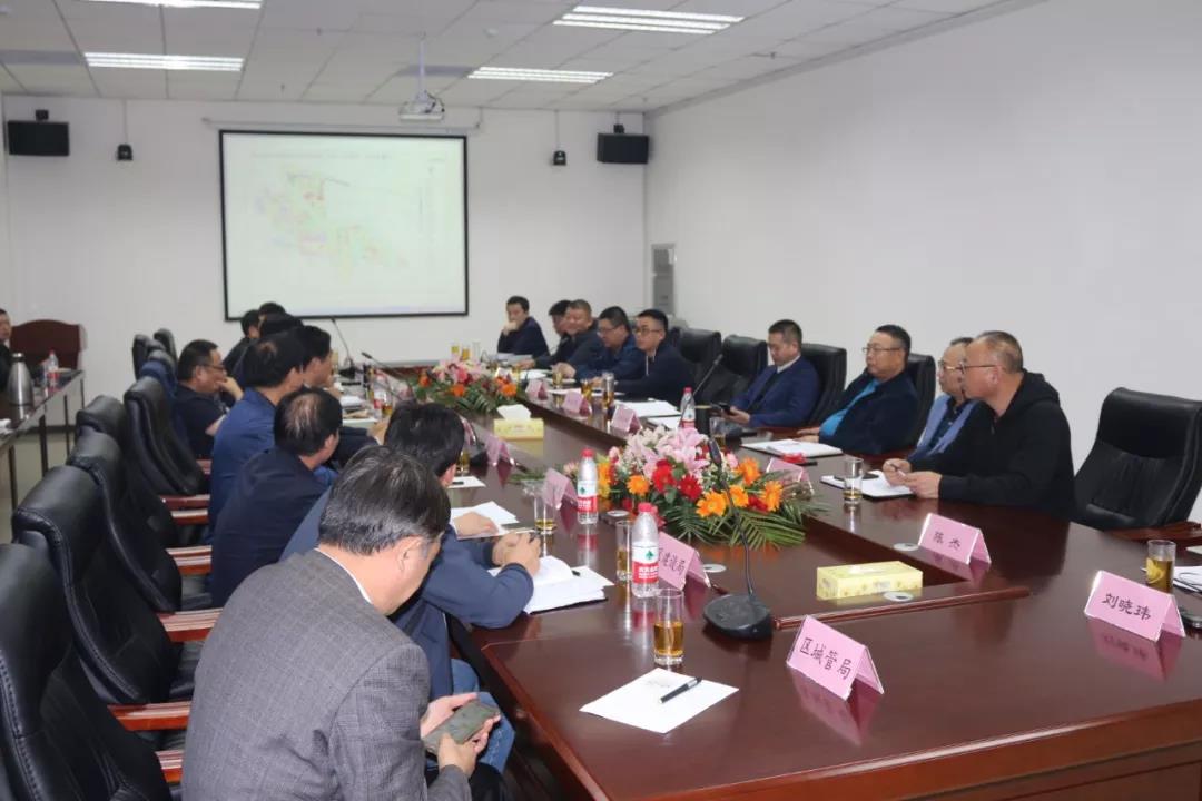 领导调研抓落实,解决难题促发展——中原区委有关领导现场协调解决大中原项目实际困难 领导调研抓落实,解决难题促发展——中原区委有关领导现场协调解决大中原项目实际困难