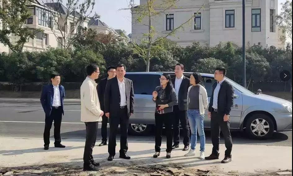 热烈欢迎南太湖新区党工委副书记、常务副主任徐建兵一行莅临美地港•中国南太湖生命谷进行调研指导！