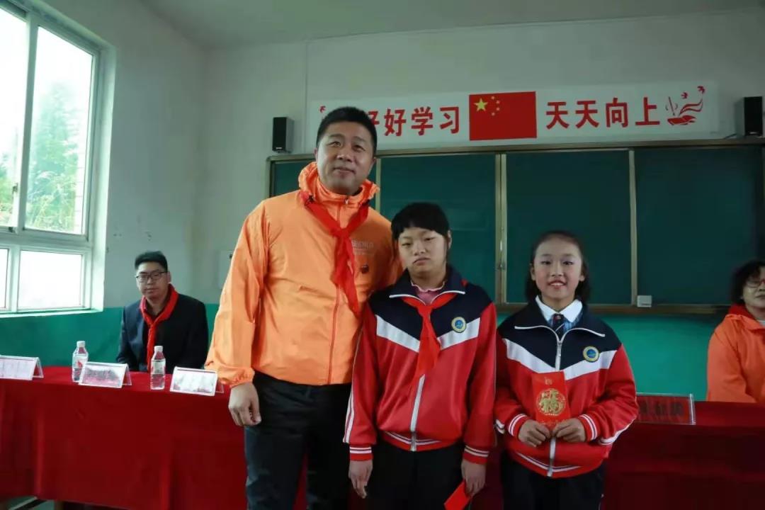 爱循环 付出爱 回馈爱|葆蒂兰国际“幸福丝带•爱的践行”走进遵义！