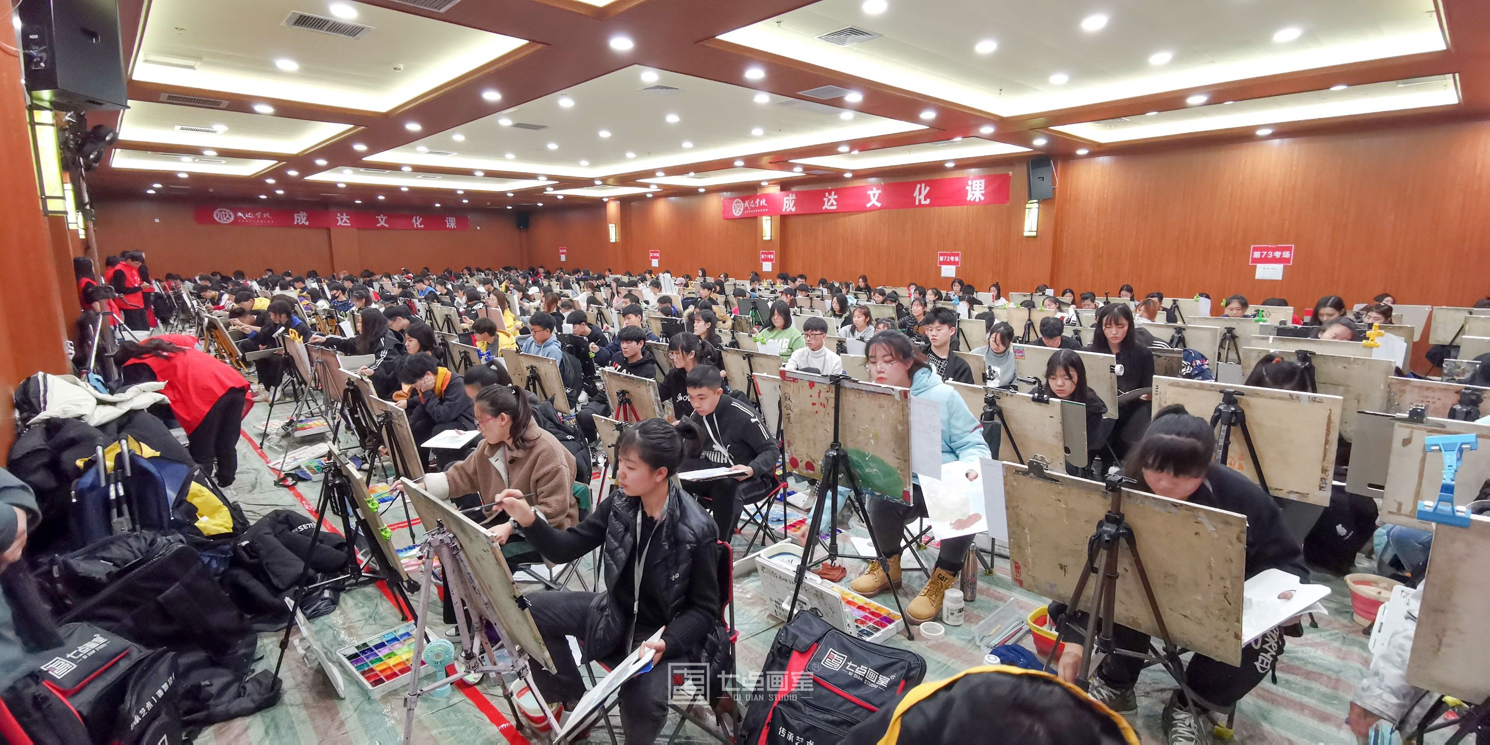 纪实万人模拟考 ▏身经百战,势在必得_万人模拟考 纪实万人模拟考 ▏身经百战,势在必得_万人模拟考