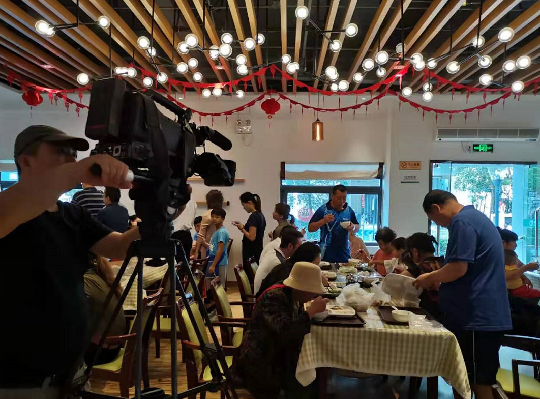 国寿社区养老周报:央媒调研采访 感叹深圳老人真幸福 国寿社区养老周报:央媒调研采访 感叹深圳老人真幸福