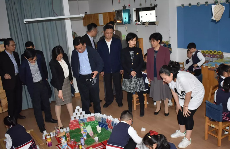 蘇州市人大常委會副主任顧月華一行到天成幼兒園調研