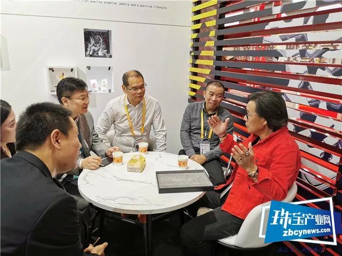 珠宝元素闪耀进博会 珠宝元素闪耀进博会