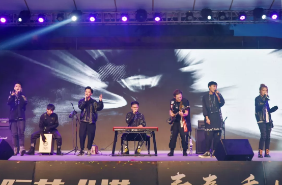 上坤星創慶中華人民共和國成立70周年文藝演出 上坤星創慶中華人民共和國成立70周年文藝演出