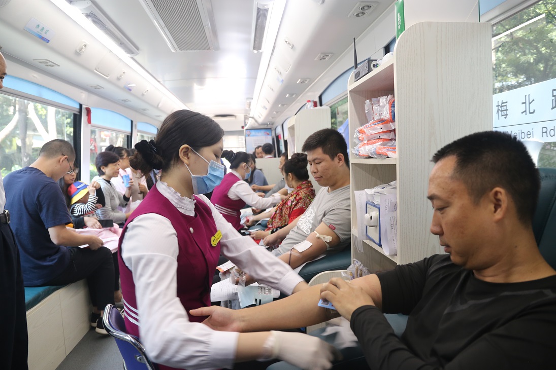 基督教深圳堂举行一年一度的无偿献血活动