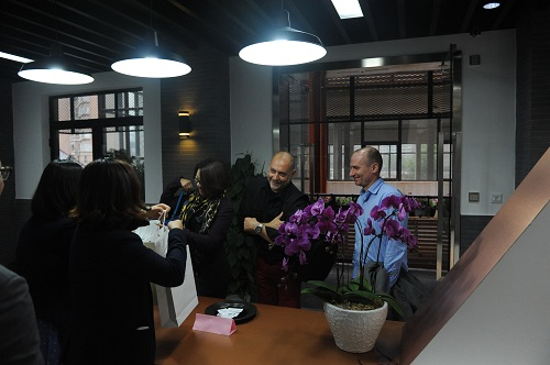 底色上海主题摄影展及乔迁酒会与5月10日晚顺利举行