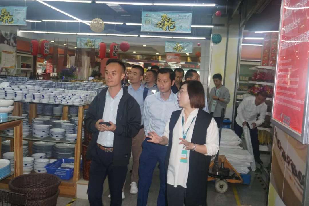 粤深厨协应邀出席广深湖万博体彩app下载酒店产品推介行业发展交流研讨会 粤深厨协应邀出席广深湖万博体彩app下载酒店产品推介行业发展交流研讨会