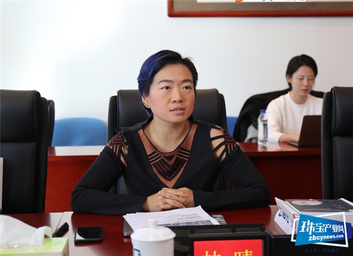 推动钻石知识科学普及 传播钻石文化情感价值 《珠宝玉石系列科普丛书·钻石》和《2019中国文化消费市场白皮书(珠宝类)》在京发布 推动钻石知识科学普及 传播钻石文化情感价值 《珠宝玉石系列科普丛书·钻石》和《2019中国文化消费市场白皮书(珠宝类)》在京发布