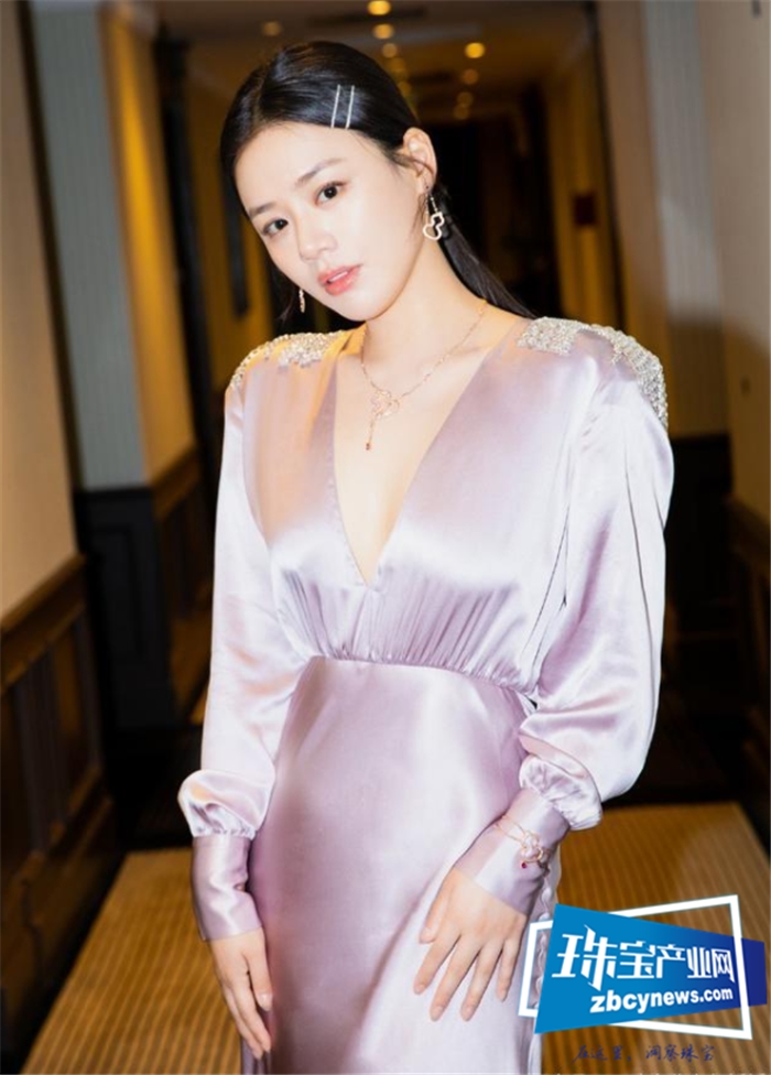 当鬼马影后碰上极具中国风的珠宝,感受马思纯与Qeelin的非凡演绎 当鬼马影后碰上极具中国风的珠宝,感受马思纯与Qeelin的非凡演绎