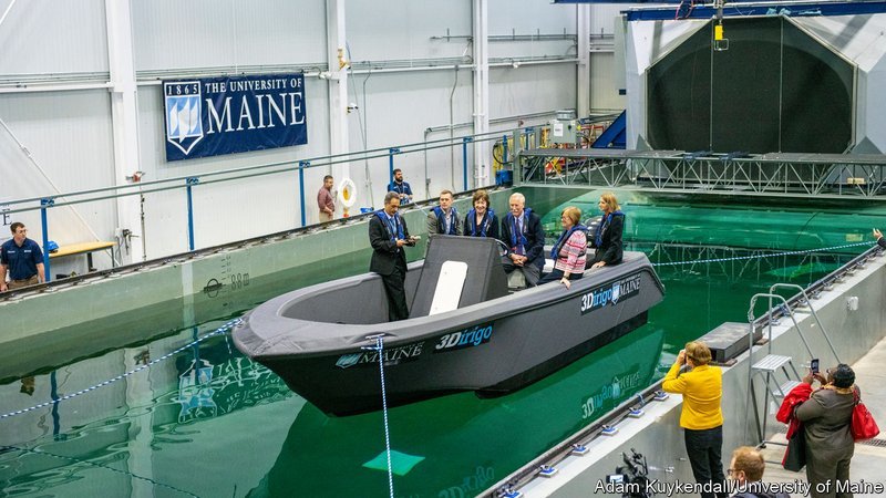 3D打印制造大型化:美国花72小时造出8米长巡逻艇 3D打印制造大型化:美国花72小时造出8米长巡逻艇
