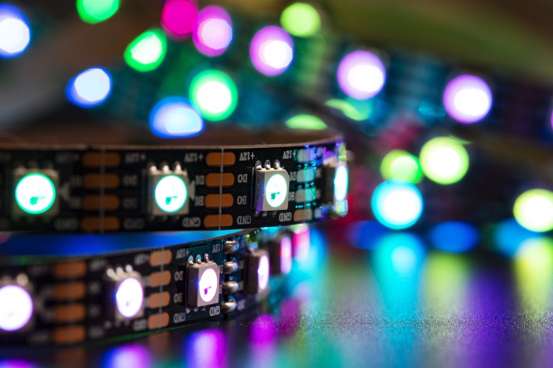 What are the advantages of LED strip and conventional lighting tools What are the advantages of LED strip and conventional lighting tools