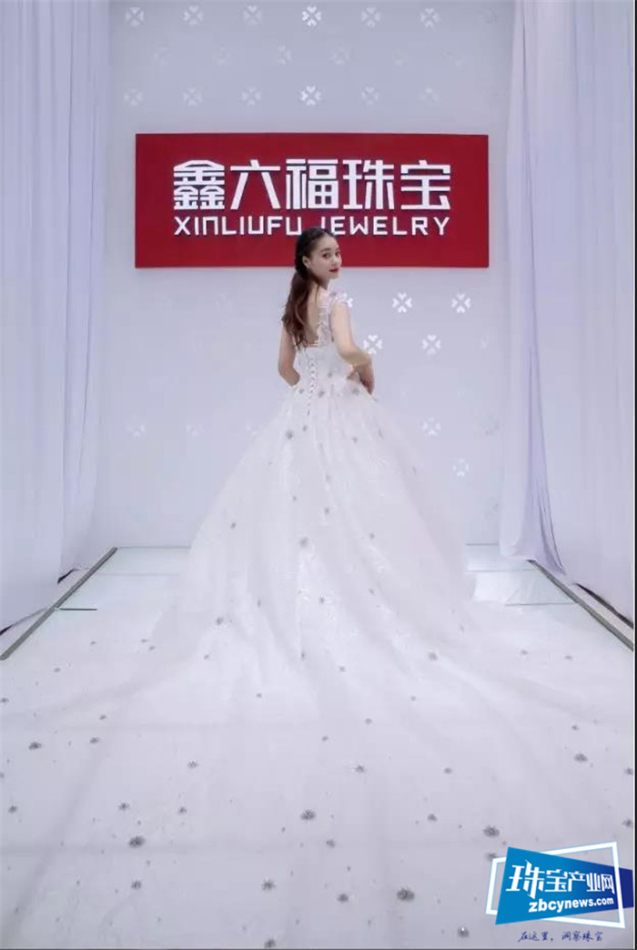 鑫六福珠宝钻石婚纱全国百店巡展首站正式启幕 鑫六福珠宝钻石婚纱全国百店巡展首站正式启幕