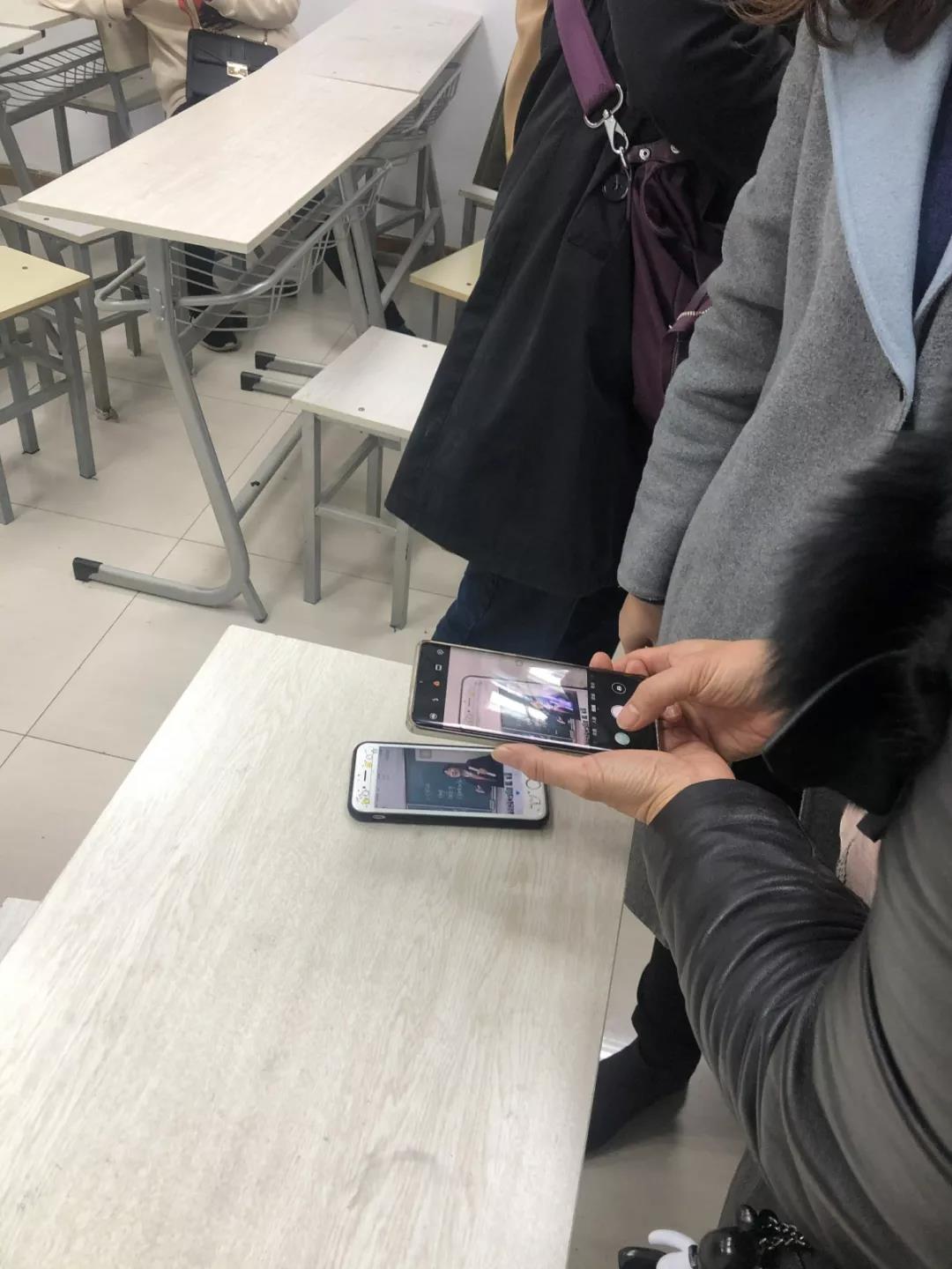 不再唯分数论后,我的女儿考了满分:荆楚潮教育家长会持续感动中 不再唯分数论后,我的女儿考了满分:荆楚潮教育家长会持续感动中