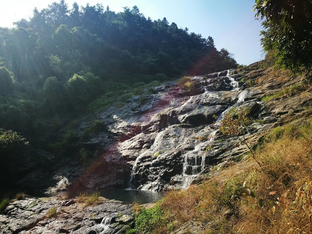 凝心聚力，沟通合作--沃而润马峦山团队拓展活动圆满结束