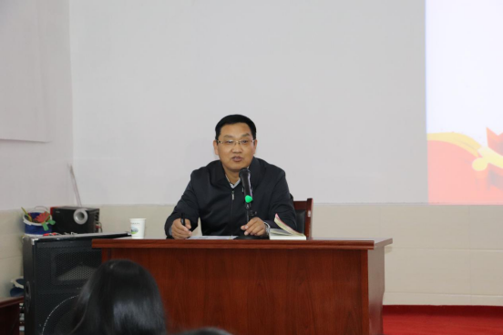 省委讲师团成员中南民族大学阎占定教授 莅临我院宣讲党的十九届四中全会精神 省委讲师团成员中南民族大学阎占定教授 莅临我院宣讲党的十九届四中全会精神