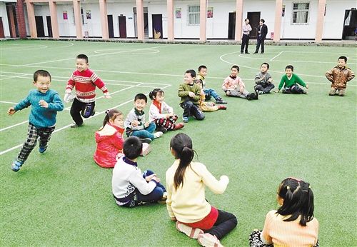 27个幼儿园小朋友玩的冬季室内小游戏 27个幼儿园小朋友玩的冬季室内小游戏
