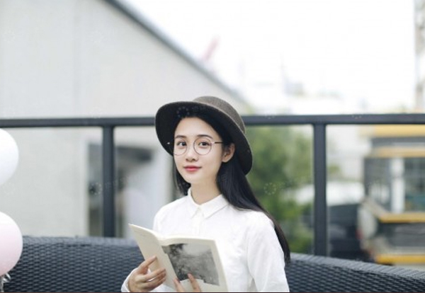 地球是圆的,眼镜是美的 地球是圆的,眼镜是美的