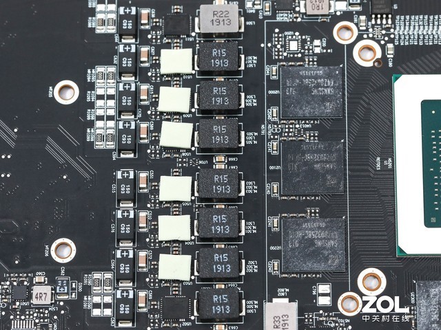厚“7”薄发 AMD Radeon RX 5700/5700 XT显卡评测 厚“7”薄发 AMD Radeon RX 5700/5700 XT显卡评测