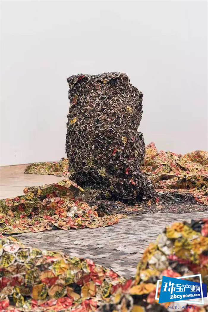 蒂芙尼珠宝、KAWS画作,这个12月到多哈去看展 蒂芙尼珠宝、KAWS画作,这个12月到多哈去看展