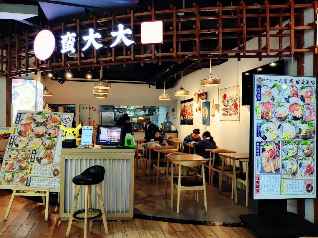 人才爆发！全市近万名硕博院士齐聚光谷星河雕塑竟是为了…
