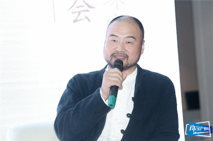 汇聚中日韩顶级珠宝专家学者主题对话 “中华美学的复兴:从东方美学到当代珠宝艺术国际学术研讨会”在深圳举行 汇聚中日韩顶级珠宝专家学者主题对话 “中华美学的复兴:从东方美学到当代珠宝艺术国际学术研讨会”在深圳举行