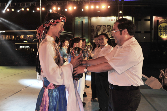 星湖科技参加肇庆市第三届排舞大赛夺冠