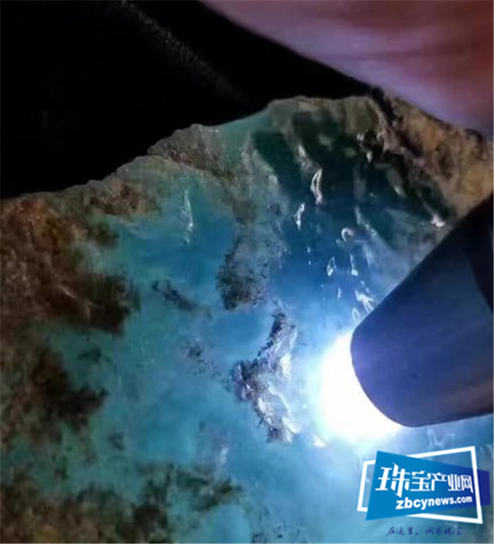 缅甸莫西沙翡翠原石场口特征你知道吗? 莫西沙场口盛产什么翡翠? 缅甸莫西沙翡翠原石场口特征你知道吗? 莫西沙场口盛产什么翡翠?