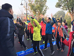 华中科技大学“红星杨杯”首届教工环喻家湖接力赛 圆满落幕