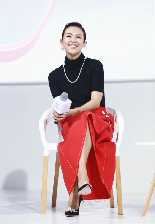 打造优雅女性的珍珠项链戴法 打造优雅女性的珍珠项链戴法