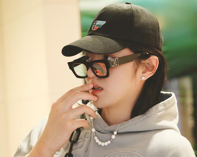 别说珍珠再贵也不戴的大话,男生都开始戴珍珠了,再不精致就晚了 别说珍珠再贵也不戴的大话,男生都开始戴珍珠了,再不精致就晚了