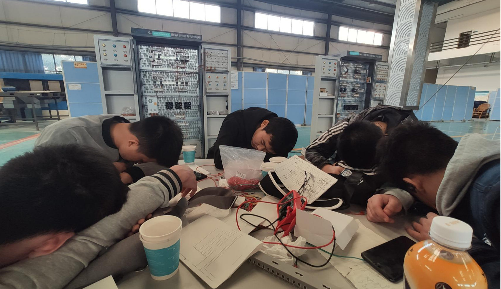 我校在2019年“湖北工匠杯”技能大赛获奖而归 我校在2019年“湖北工匠杯”技能大赛获奖而归