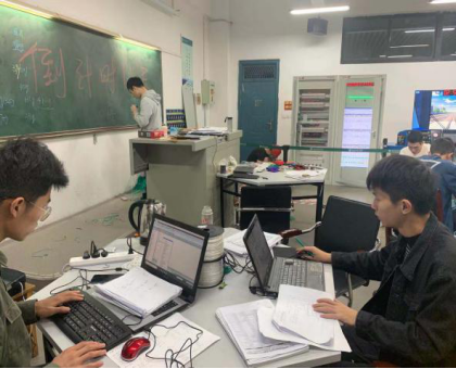 祝贺我校在2019“捷安杯”职业技能大赛(车辆控制学生组)湖北省预赛获得优异成绩 祝贺我校在2019“捷安杯”职业技能大赛(车辆控制学生组)湖北省预赛获得优异成绩