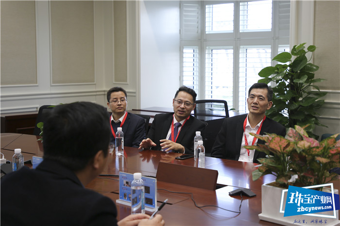 走进华为 融合创新——金弘珠宝管理团队华为参观行 走进华为 融合创新——金弘珠宝管理团队华为参观行