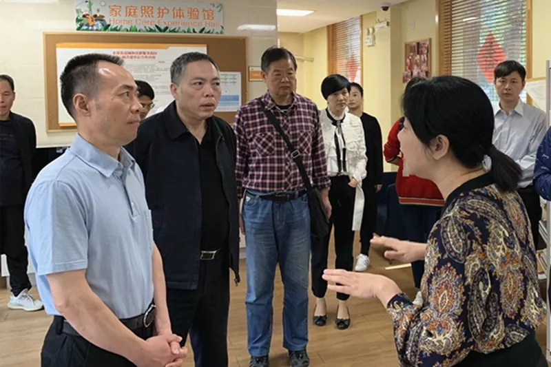 九恒所主任高尔文参加采荷街道人大代表小组开展“双月二十日” 暨“不忘初心、牢记使命”主题教育党课活动 九恒所主任高尔文参加采荷街道人大代表小组开展“双月二十日” 暨“不忘初心、牢记使命”主题教育党课活动