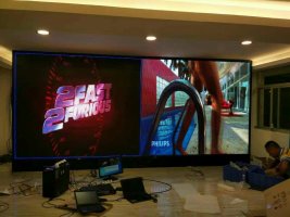 广州市番禺新大新百货展厅LED室内全彩屏专用P4表贴单元板（奥马哈）