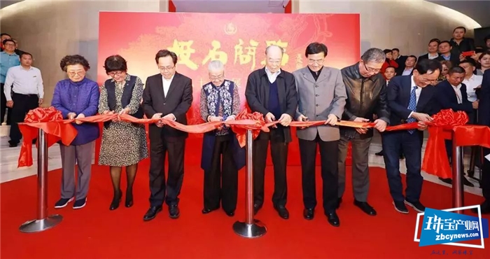 “投石问路——耿莹八十艺术展”在深圳举行 “投石问路——耿莹八十艺术展”在深圳举行