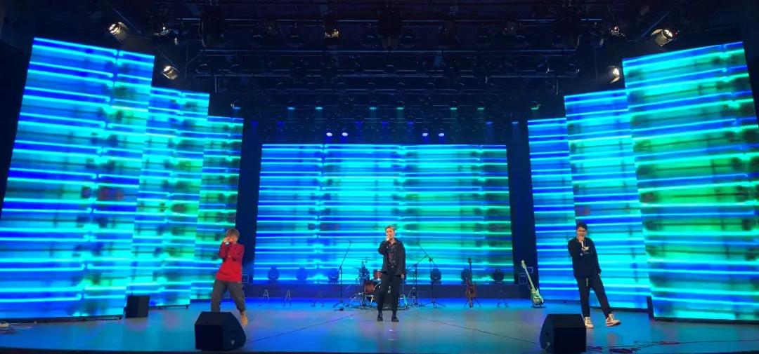 汇报演出|感受闫宏伟老师班的夏秋冬春
