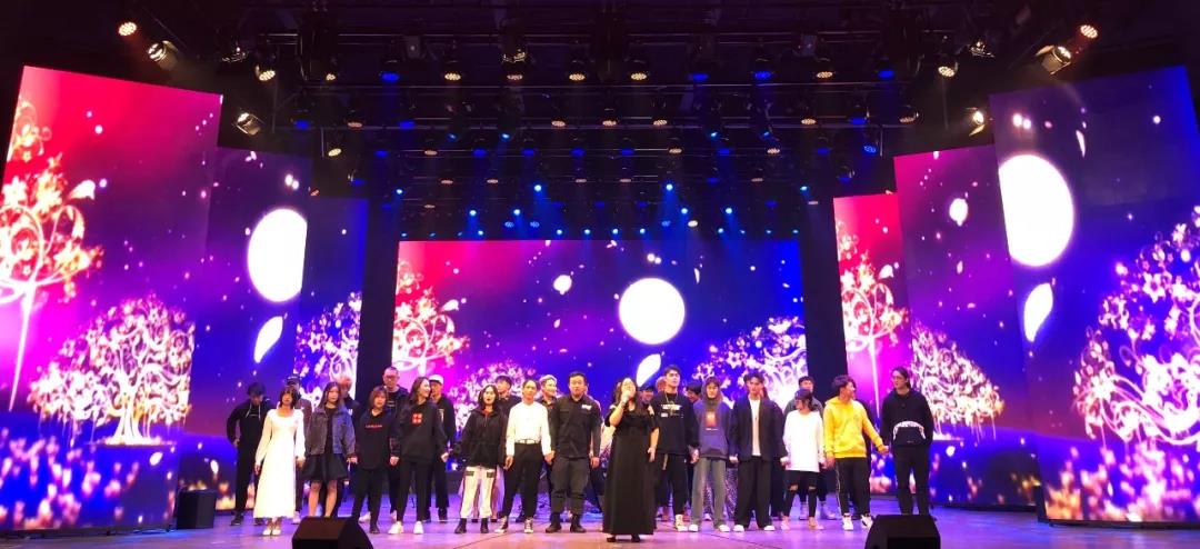 汇报演出|感受闫宏伟老师班的夏秋冬春