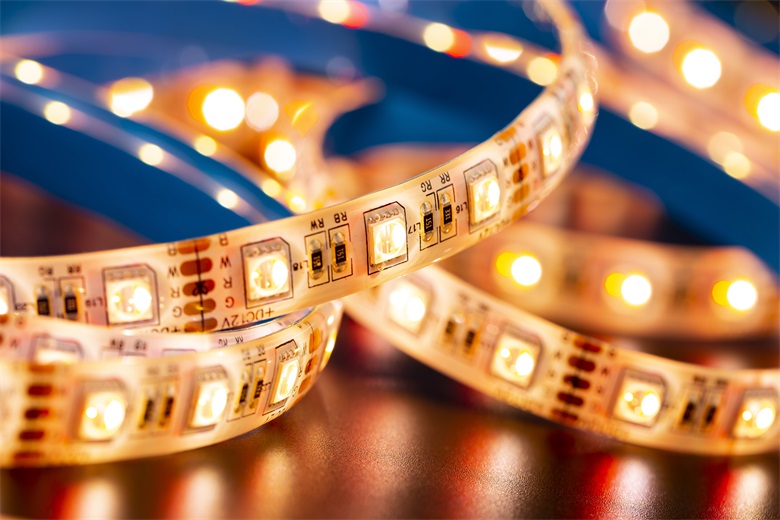 LED灯带3528与5050的区别有哪些 LED灯带3528与5050的区别有哪些