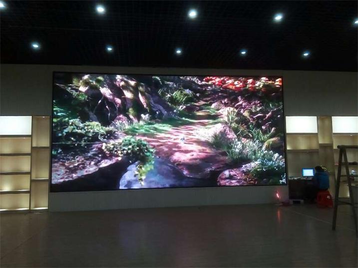 珠海市惠爱医院出口大厅LED室内全彩屏P3.0室内全彩（奥马哈）