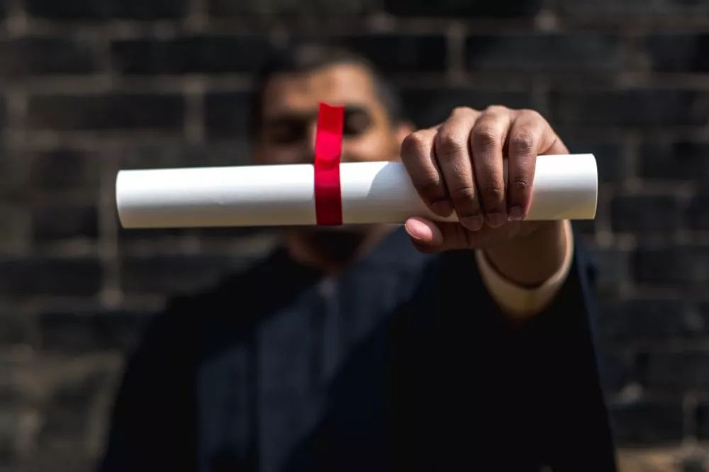 武汉大学清退92名国际留学生:你现在不努力,就是在毁了自己! 武汉大学清退92名国际留学生:你现在不努力,就是在毁了自己!